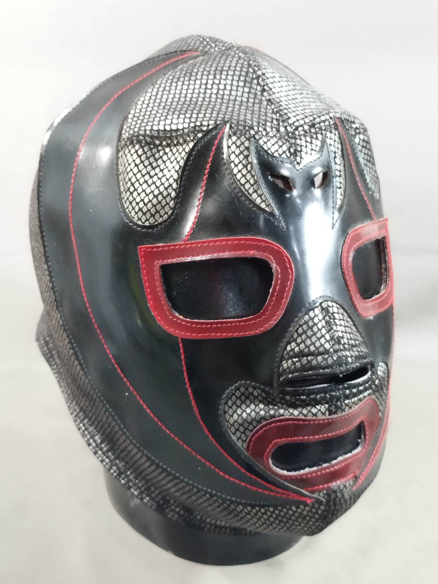 Mil Mascaras