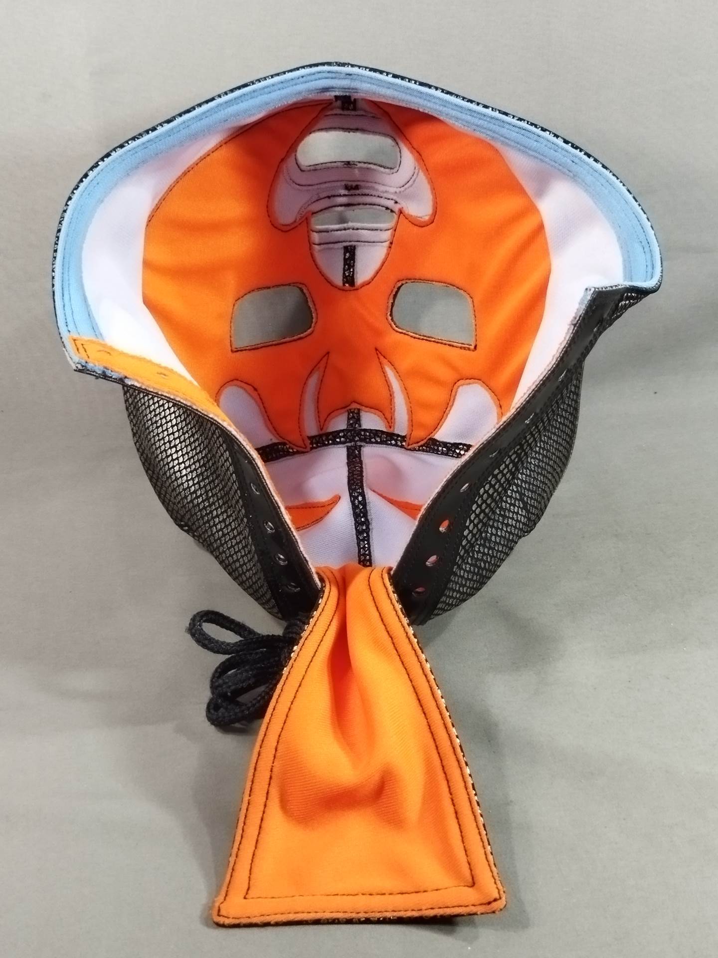 Mil Mascaras