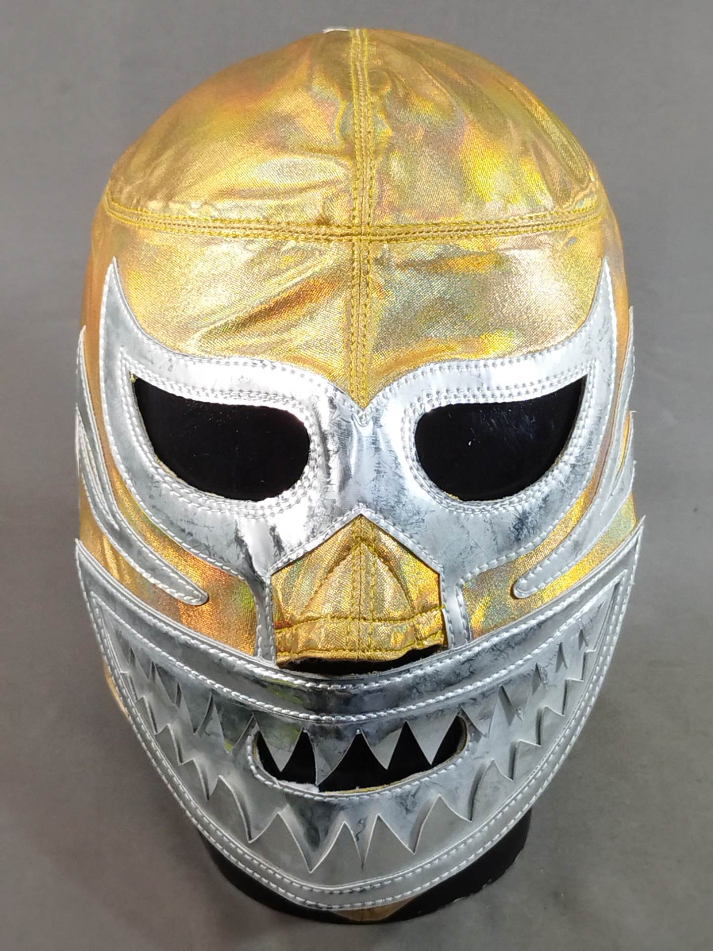 Mil Mascaras