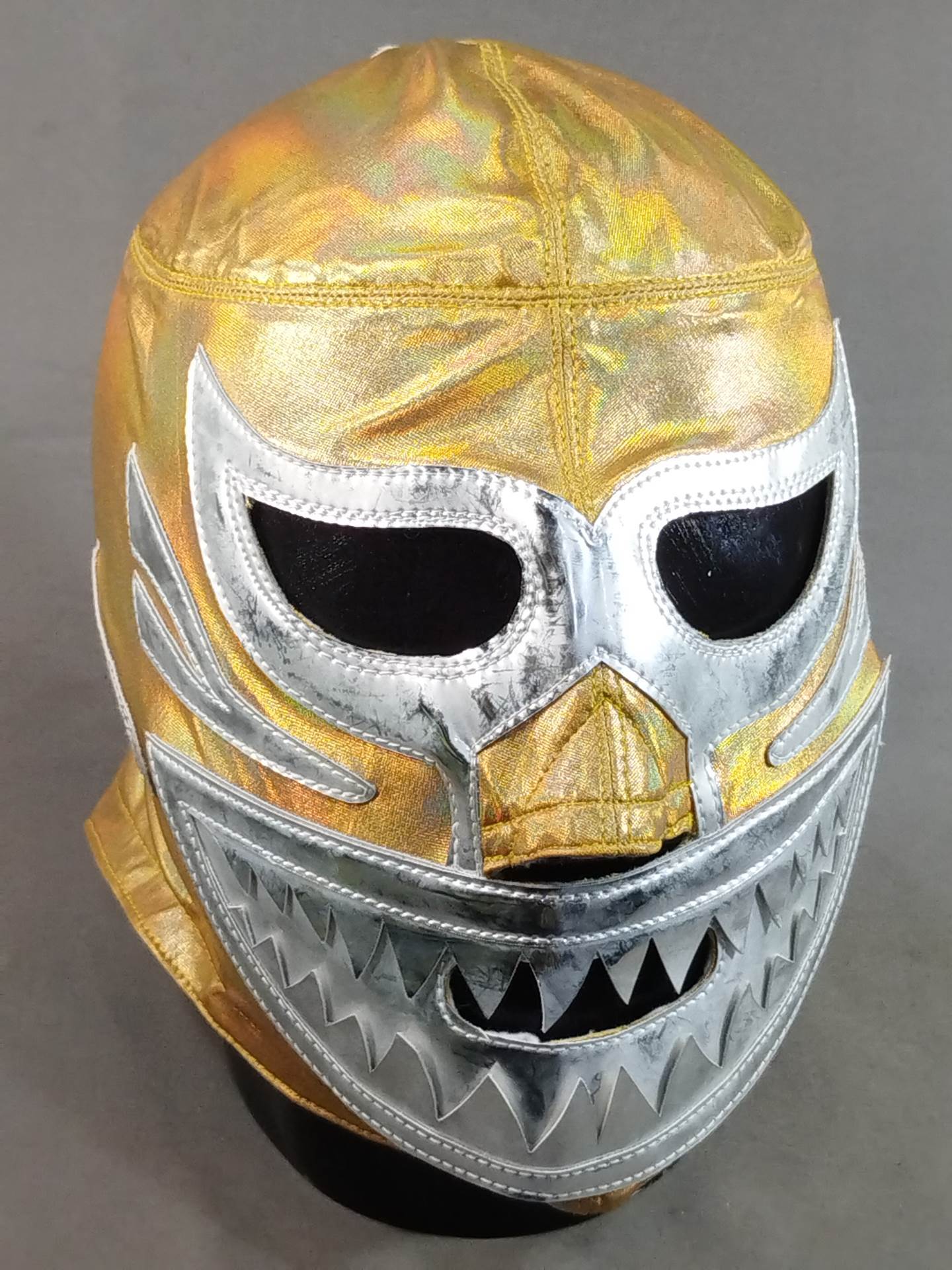 Mil Mascaras