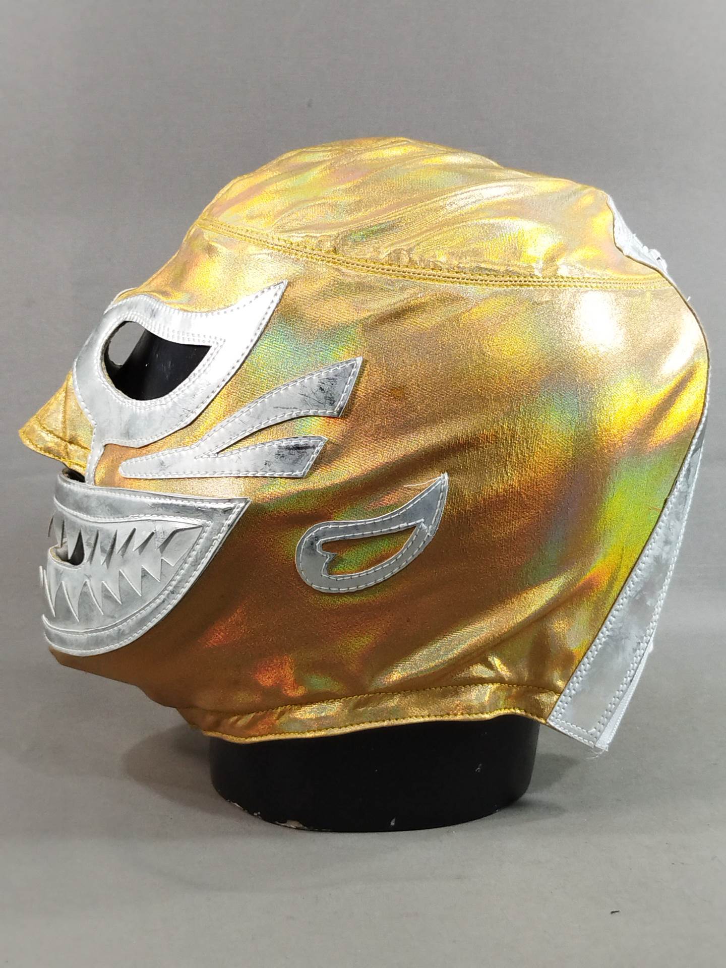 Mil Mascaras