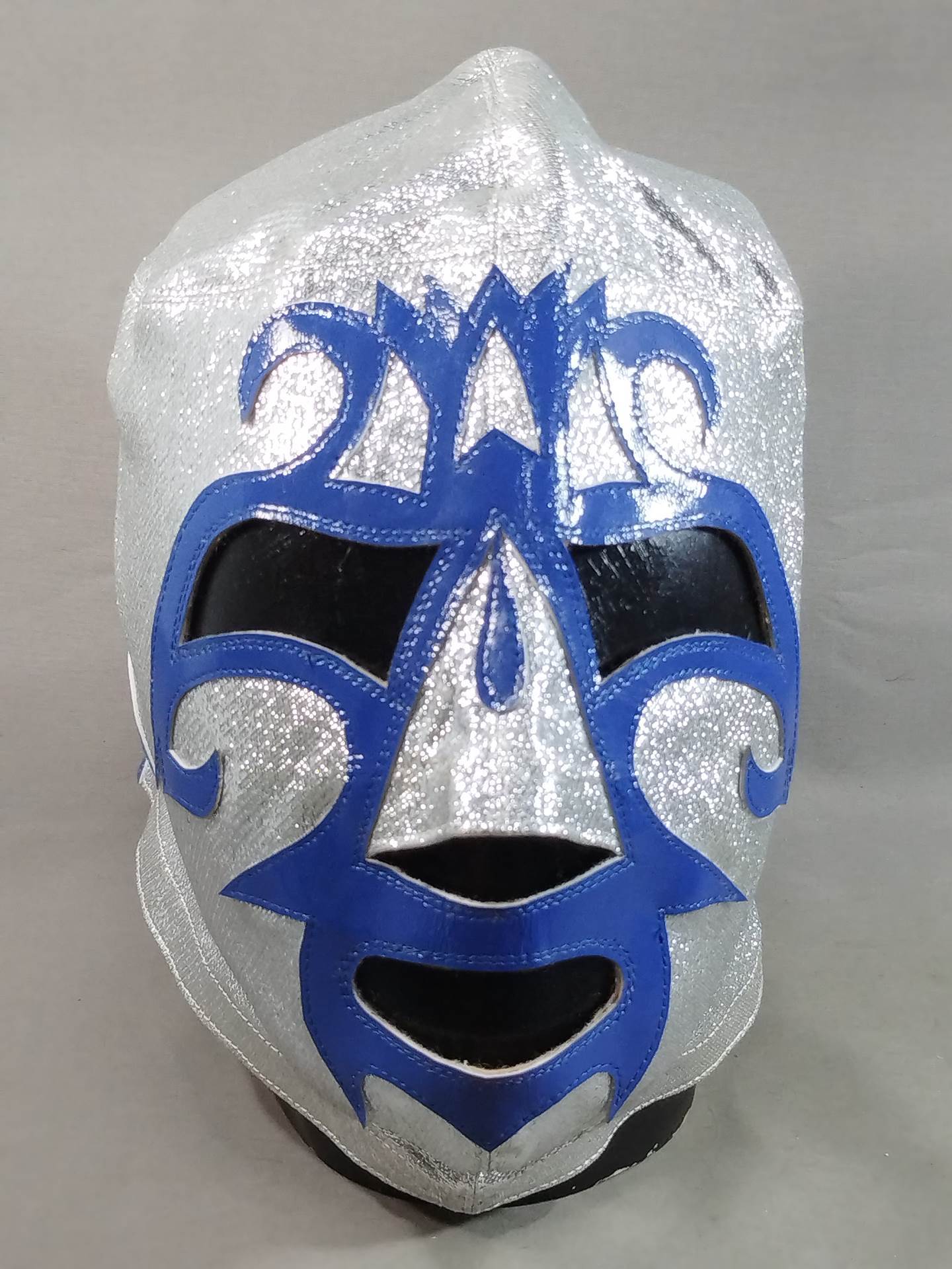 Mil Mascaras