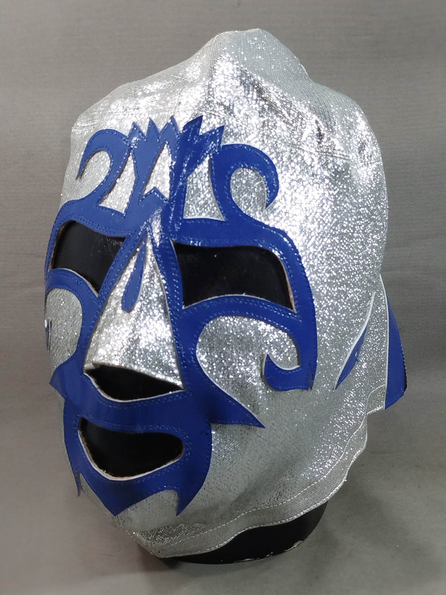 Mil Mascaras