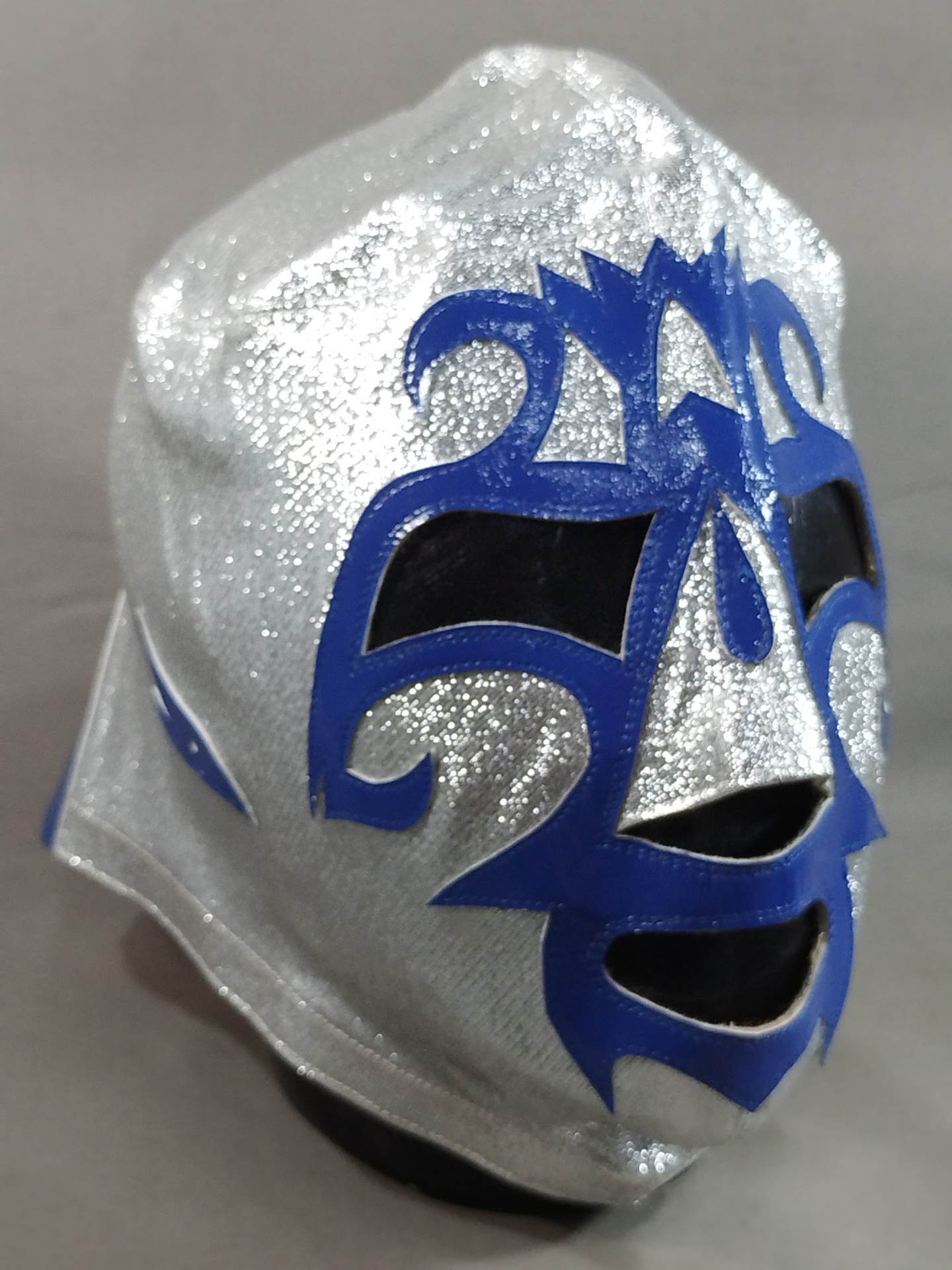 Mil Mascaras