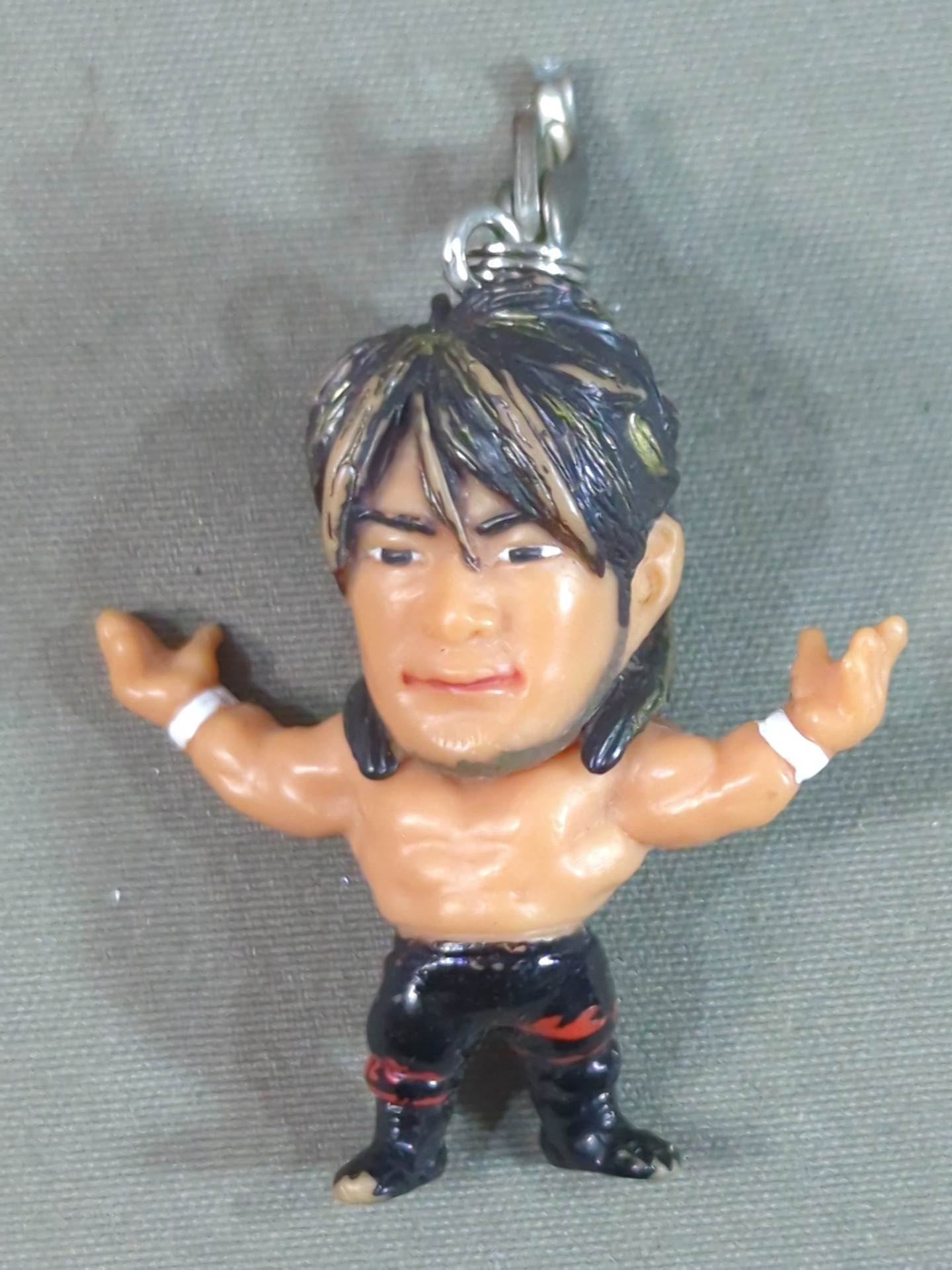 棚橋弘至 フィギュアストラップ(黒×赤)