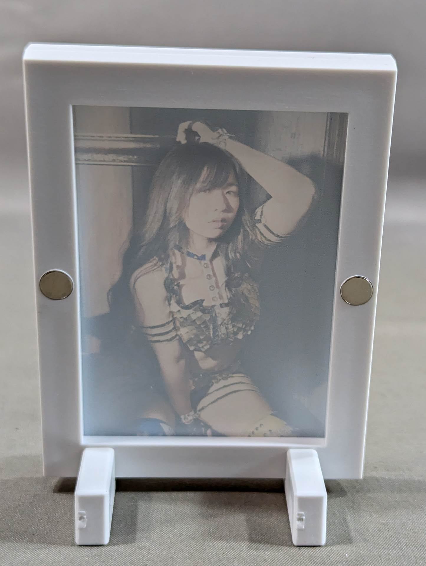 Momo Watanabe Pro-Photo Frame Magnet