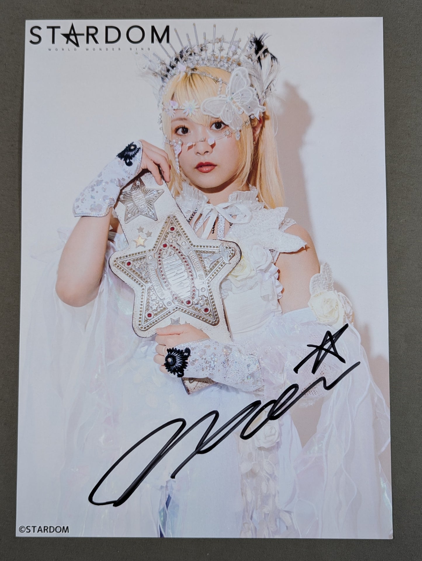 なつぽい 直筆サイン入り スターダムポートレート(M-5)