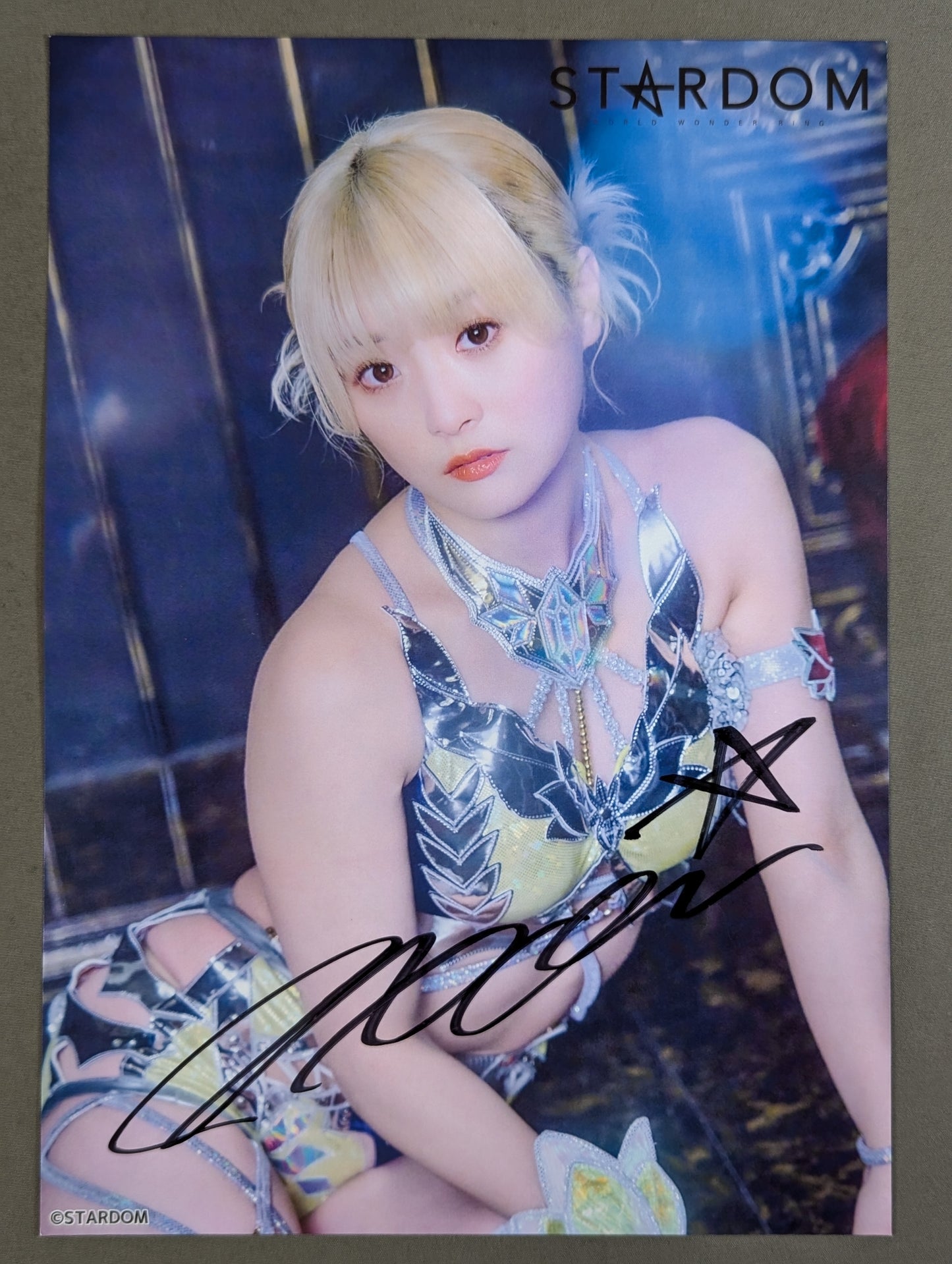 なつぽい 直筆サイン入り スターダムポートレート(M-7)