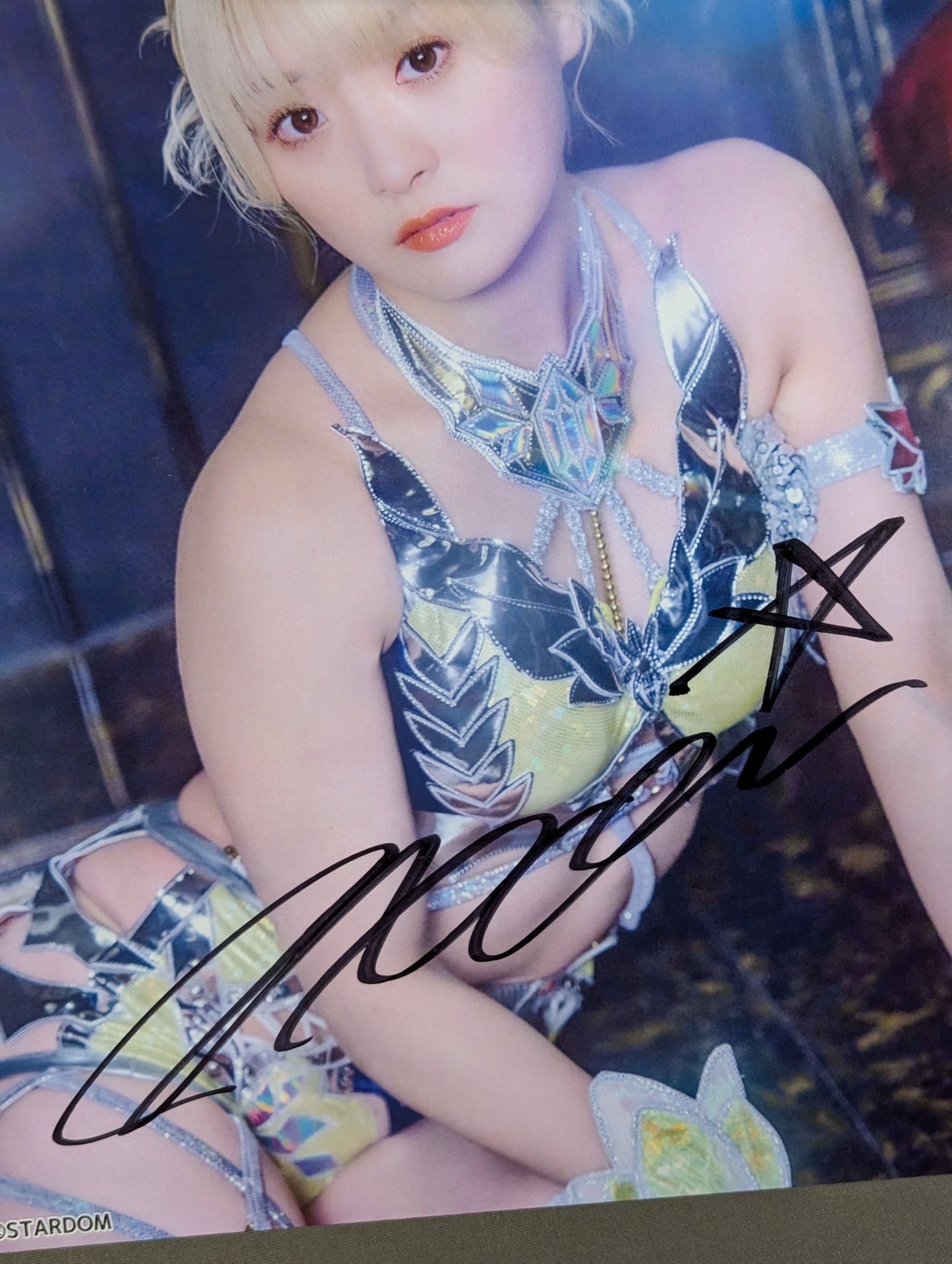 なつぽい 直筆サイン入り スターダムポートレート(M-7)