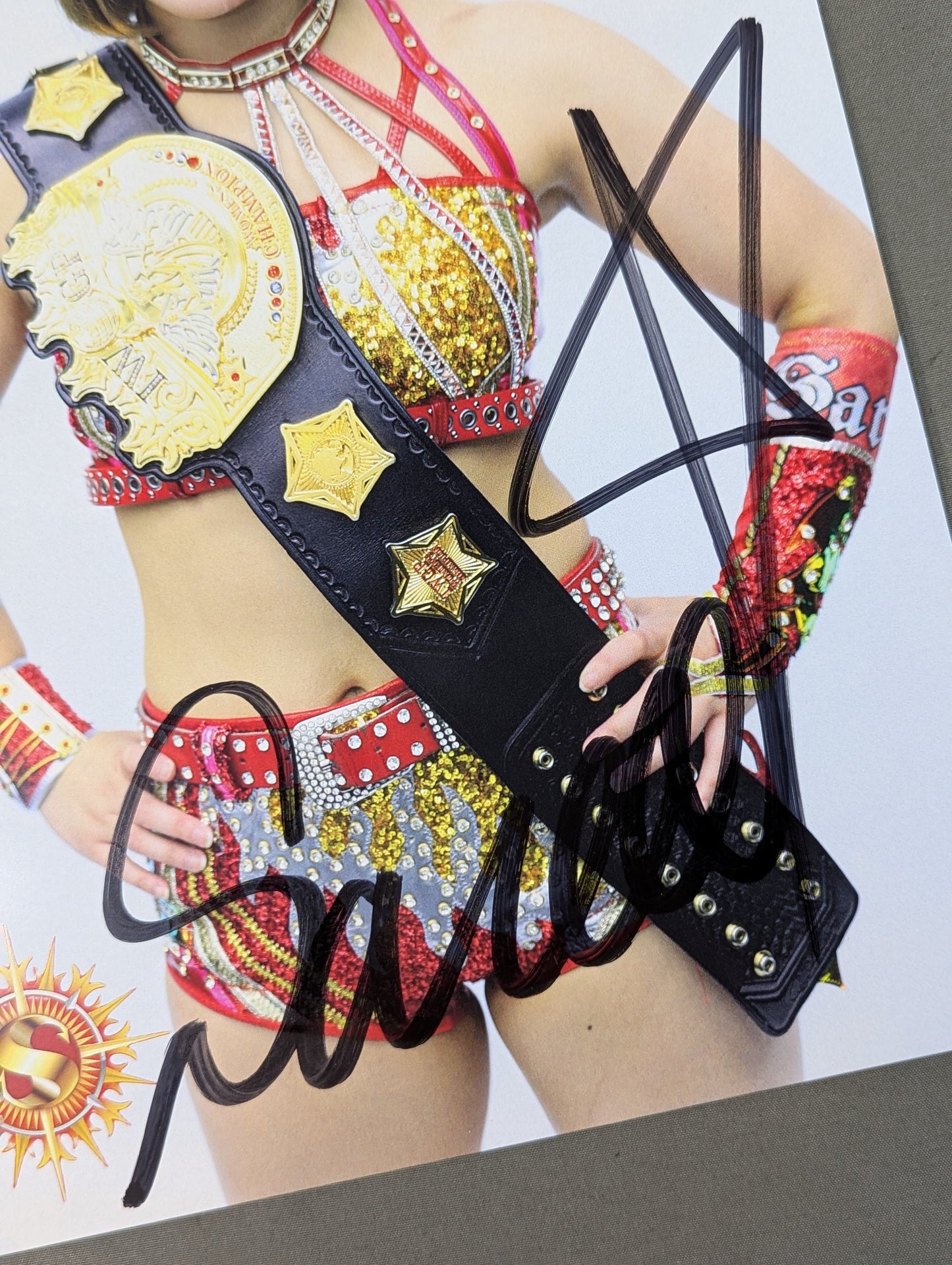 ★IWGP Women's Championship ★ Sareee (SARRAY) hand signed autograph Pro-Photo