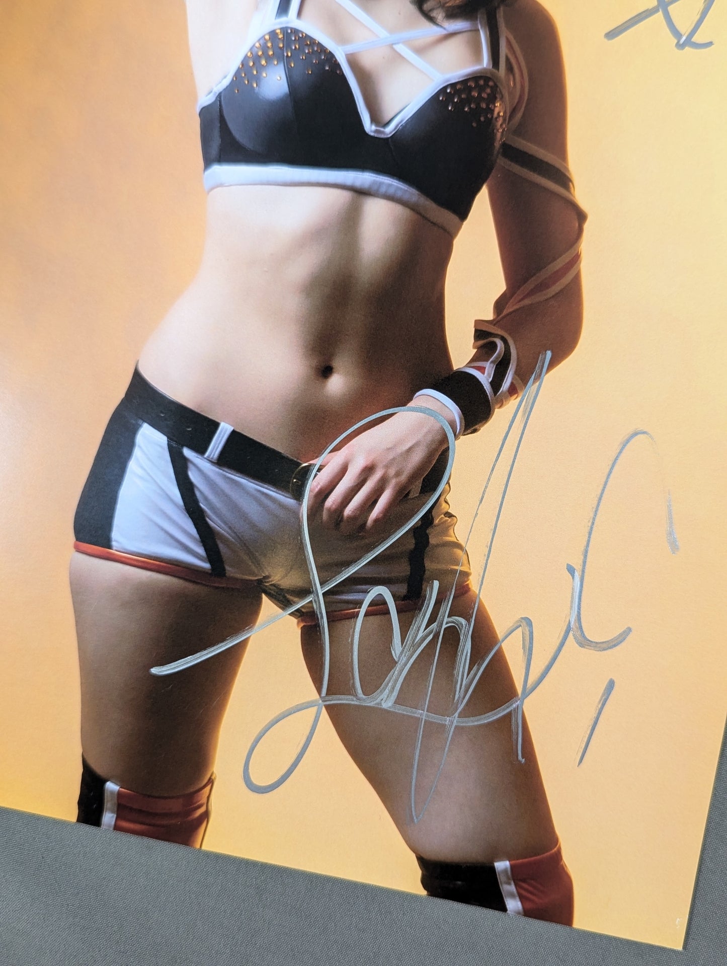 レディ・C 直筆サイン入り スターダムポートレート(D-6)