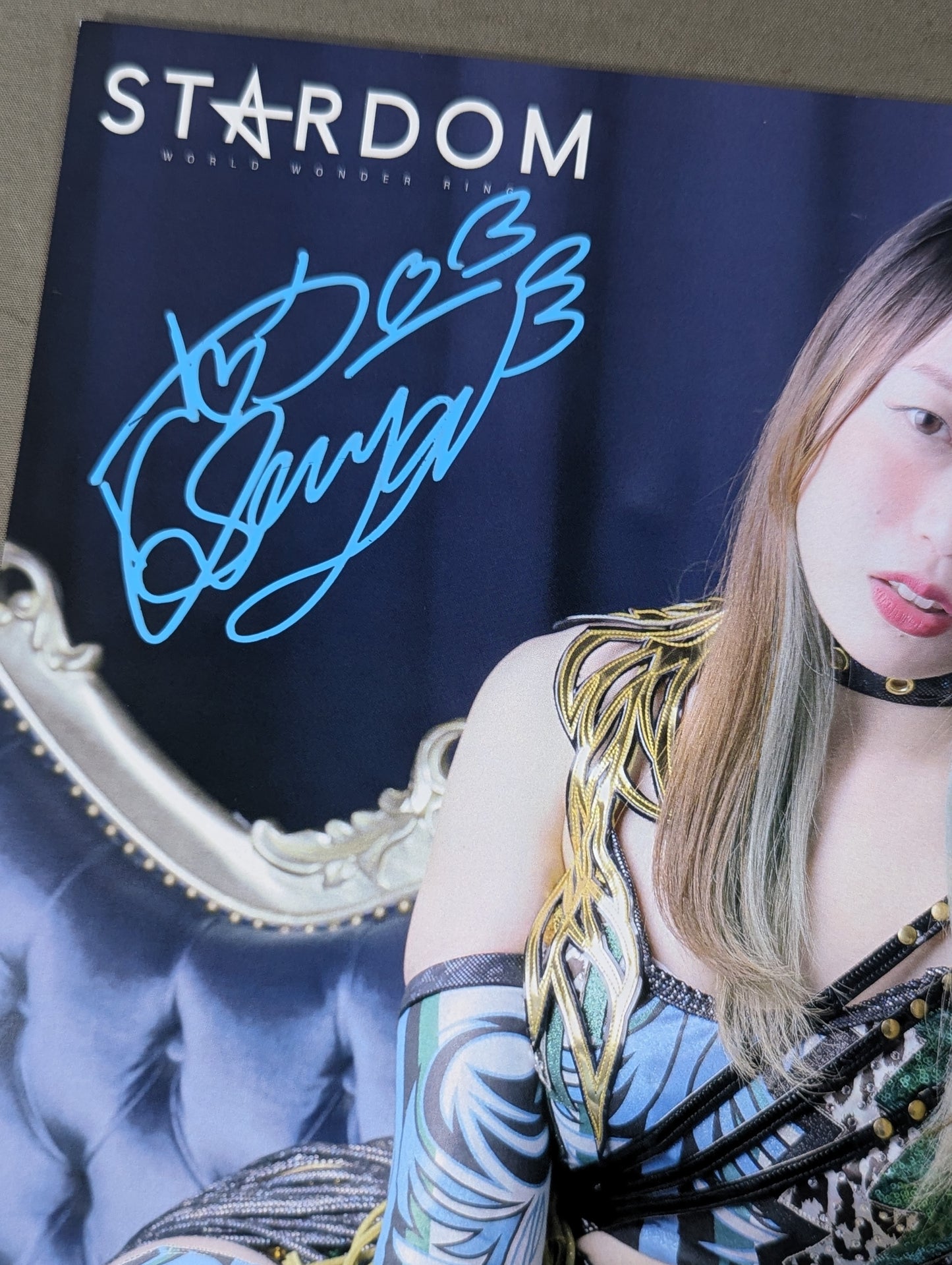 上谷沙弥 直筆サイン入り スターダムポートレート(T-3)