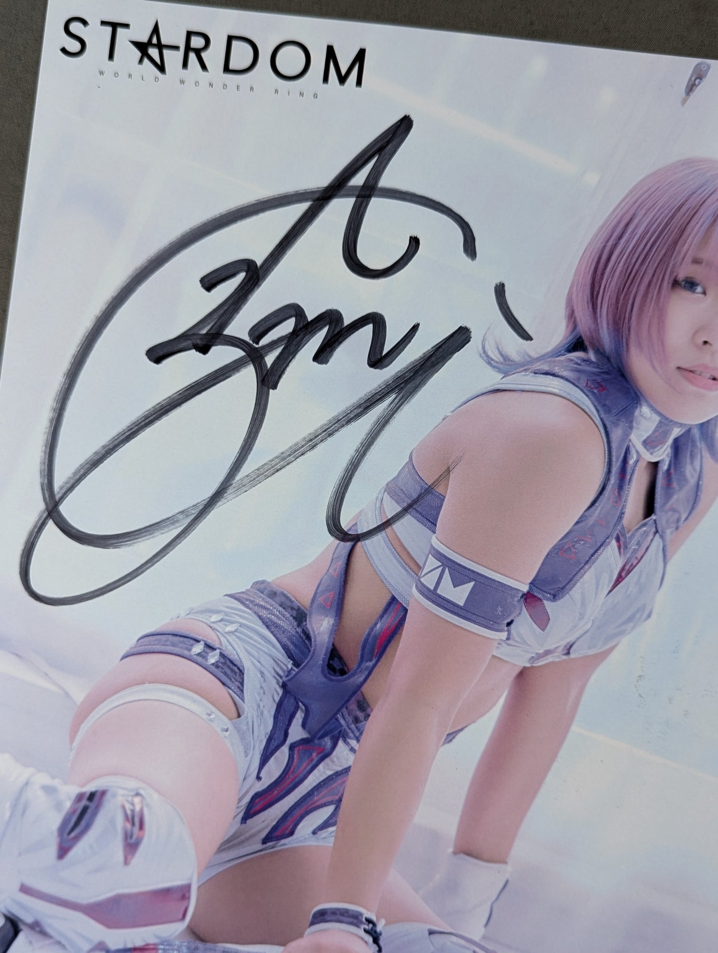 AZM 直筆サイン入り スターダムポートレート(O-8)