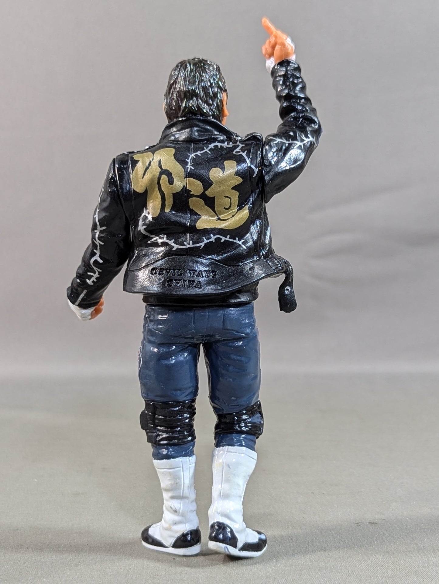 Atsushi Onita (black shirt, leather jacket)