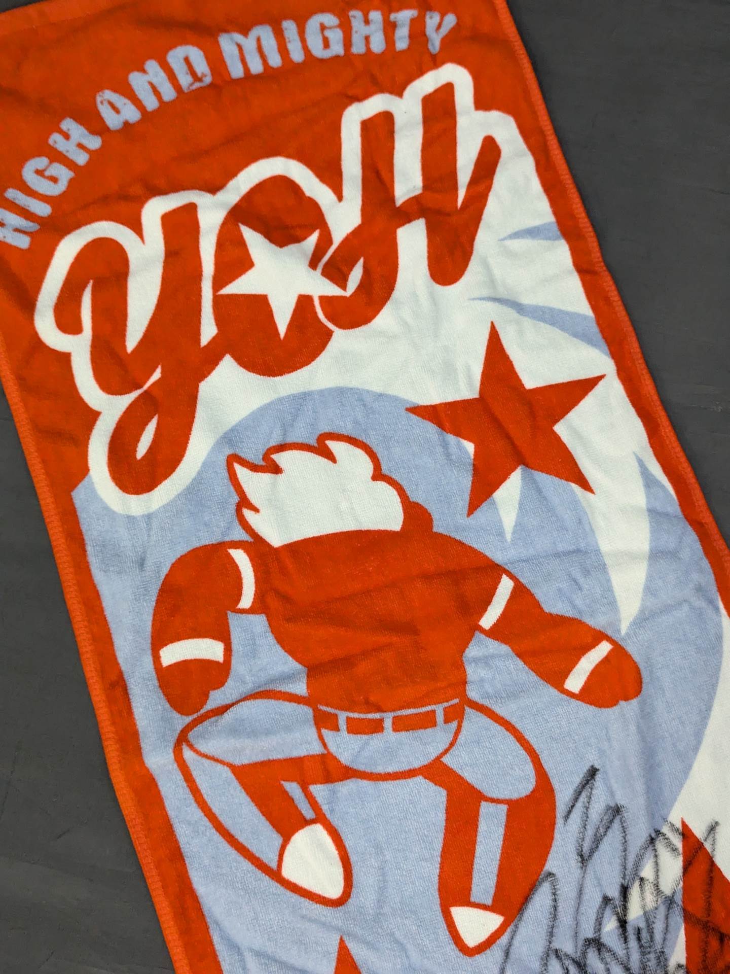 【YOH&SHO 2 hand signed autographs 】YOH sports towel