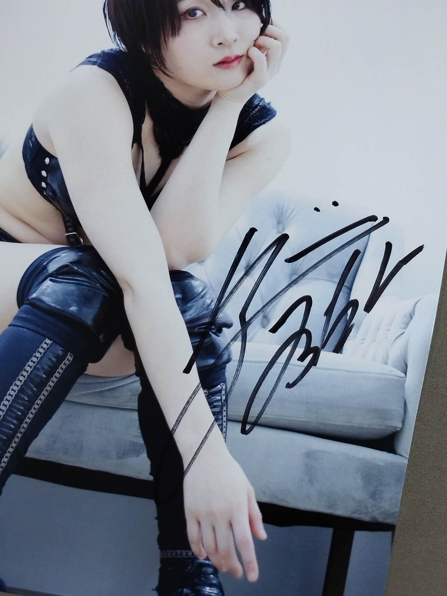 Saori Anou hand signed autograph Pro-Photo (A-3)