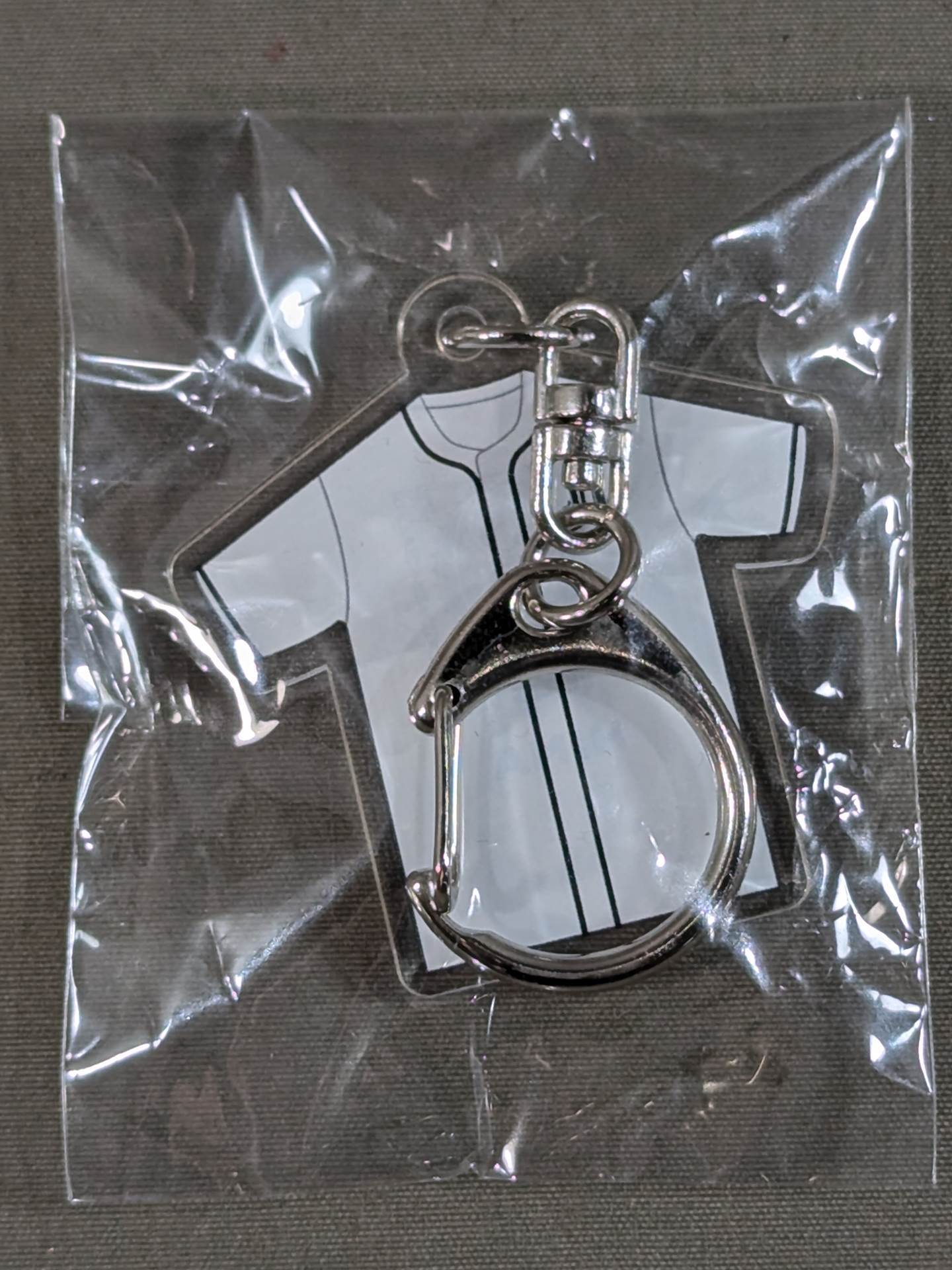 ★STARDOM×TOWER RECORDS★ 妃南 Tシャツ型アクリルキーホルダー