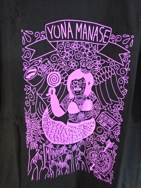 Yuna Manase Illustration T-Shirt (1) (Black)