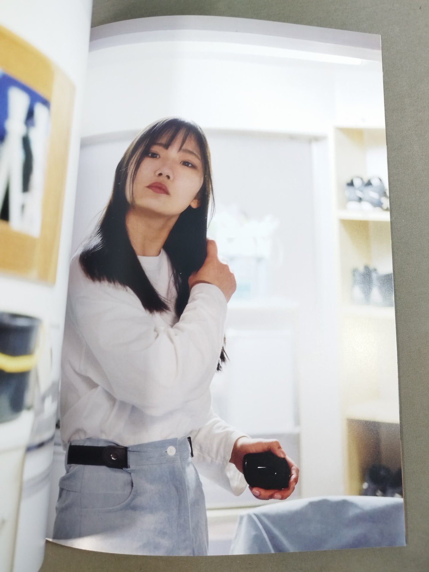 【Miyu Amasaki hand signed autograph 】 Miyu Amasaki 1st photo collection for the first time.
