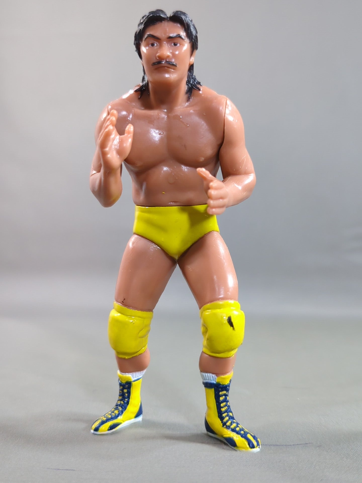 Hiroschi Hase (yellow pants)