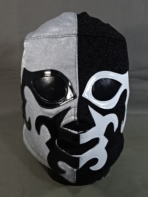 Mil Mascaras