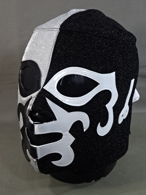 Mil Mascaras