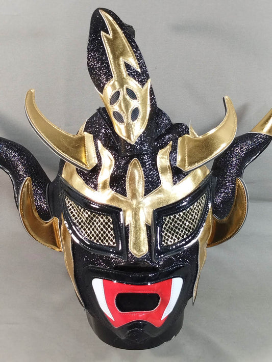 獣神サンダーライガー