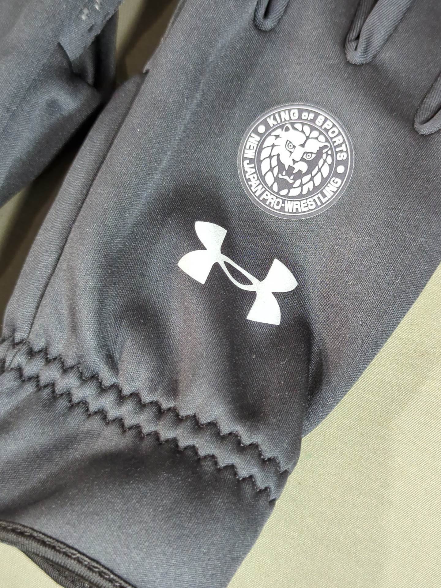 ★新日本プロレス×UNDER ARMOUR★ ライオンマーク コールドウェザーグローブ