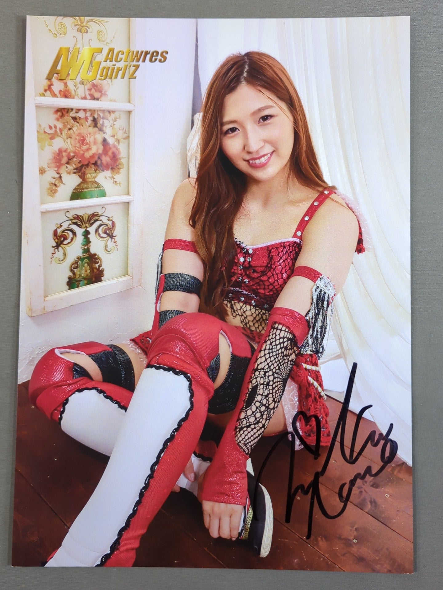 Miku Aono hand signed autograph Pro-Photo (A-2)