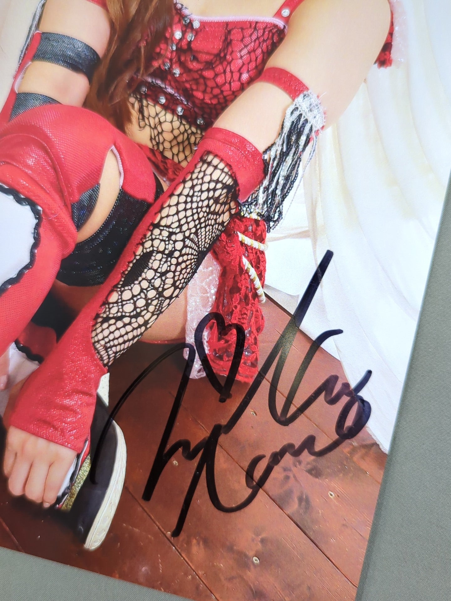 Miku Aono hand signed autograph Pro-Photo (A-2)