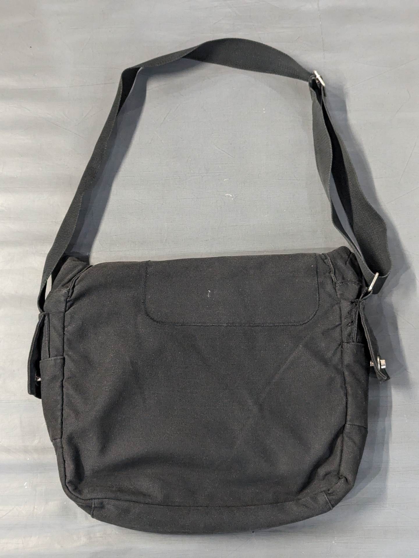 EDGE Shoulder Bag