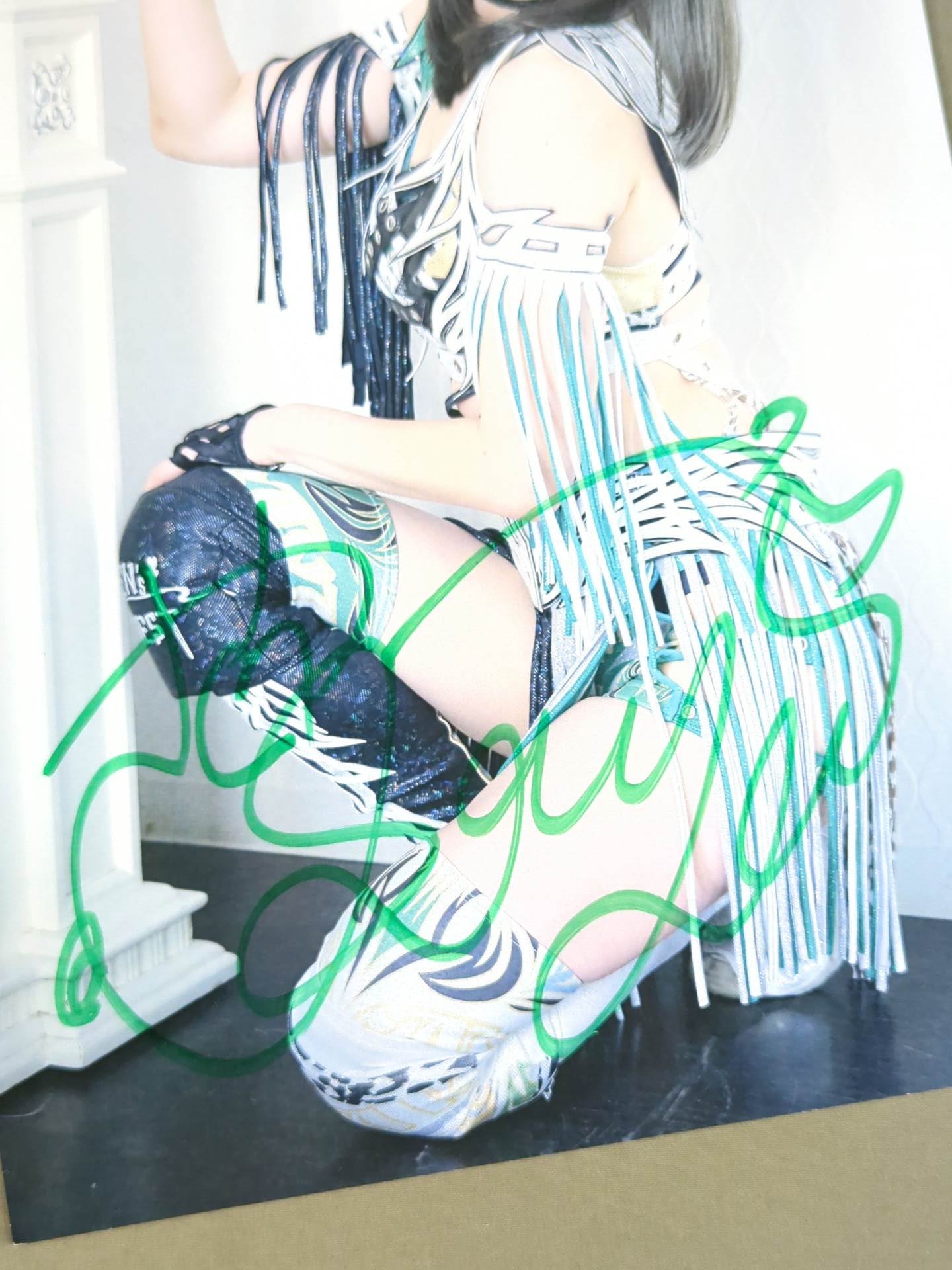 Saya Kamitani  hand signed autograph  Starda Pro-Photo  (U-5)