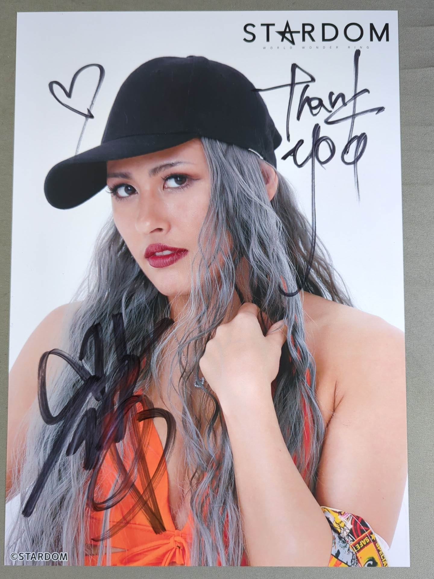 女子プロレス スターダム ジュリア 直筆サイン入りポートレート　