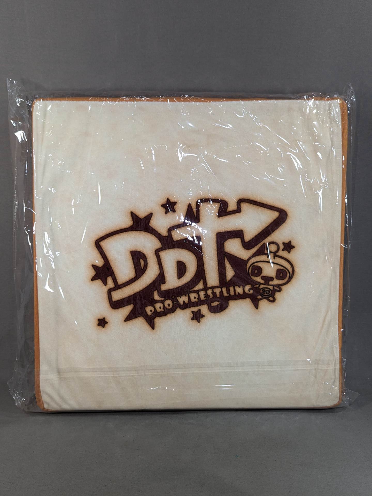 DDT Ryogoku Peter Pan Toast Seat Cushion