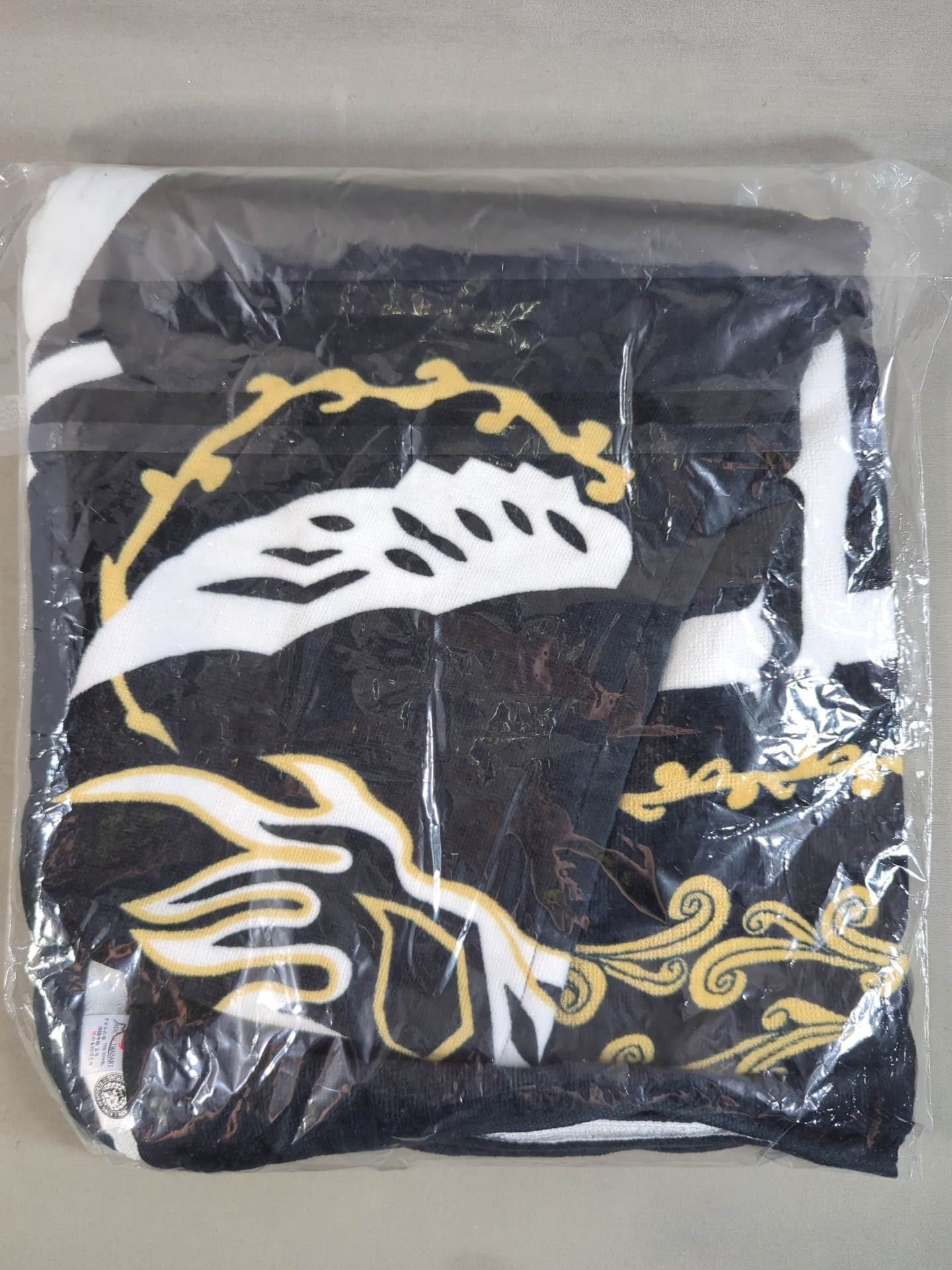 El Desperado hoodie towel