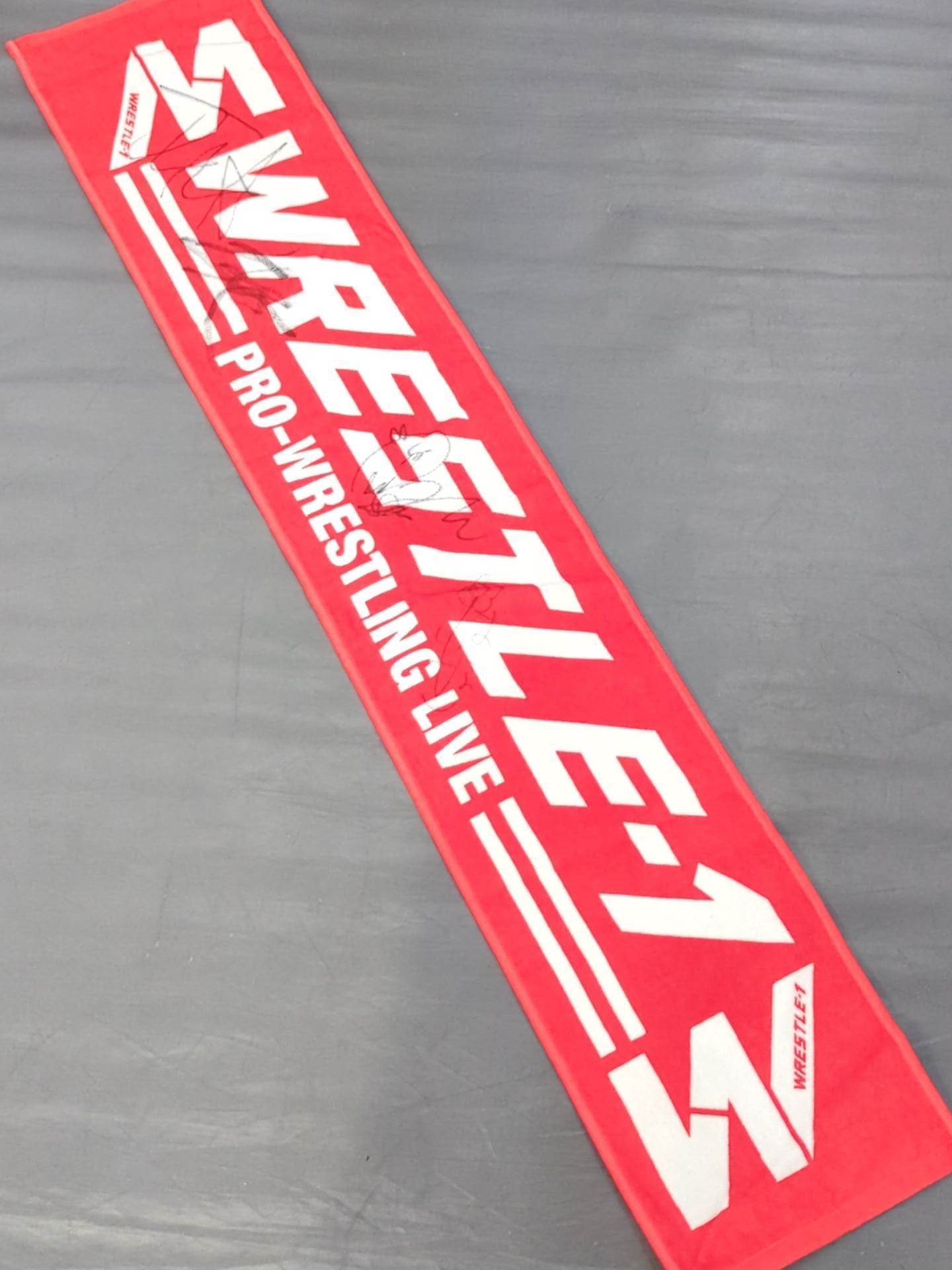 [4 fighters hand signed autograph WRESTLE-1 Muffler Towel