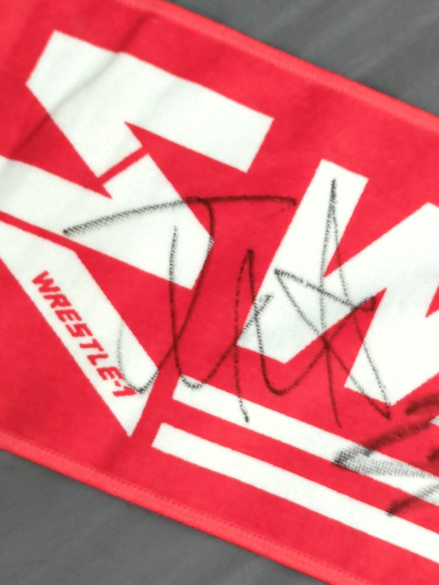 [4 fighters hand signed autograph WRESTLE-1 Muffler Towel