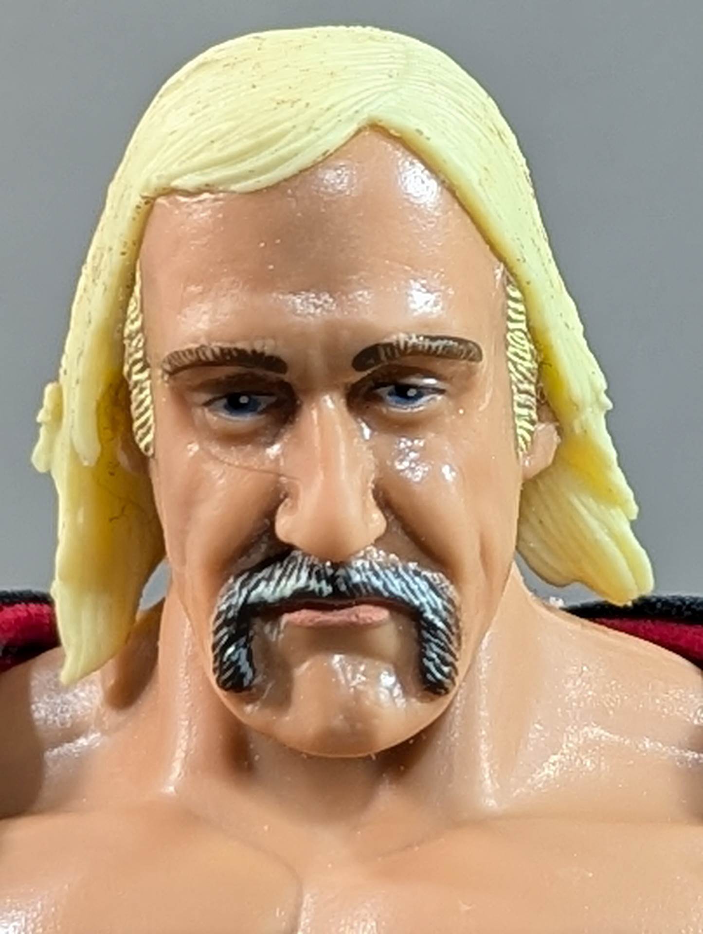 Hulk Hogan (Black Gown, Ichiban)
