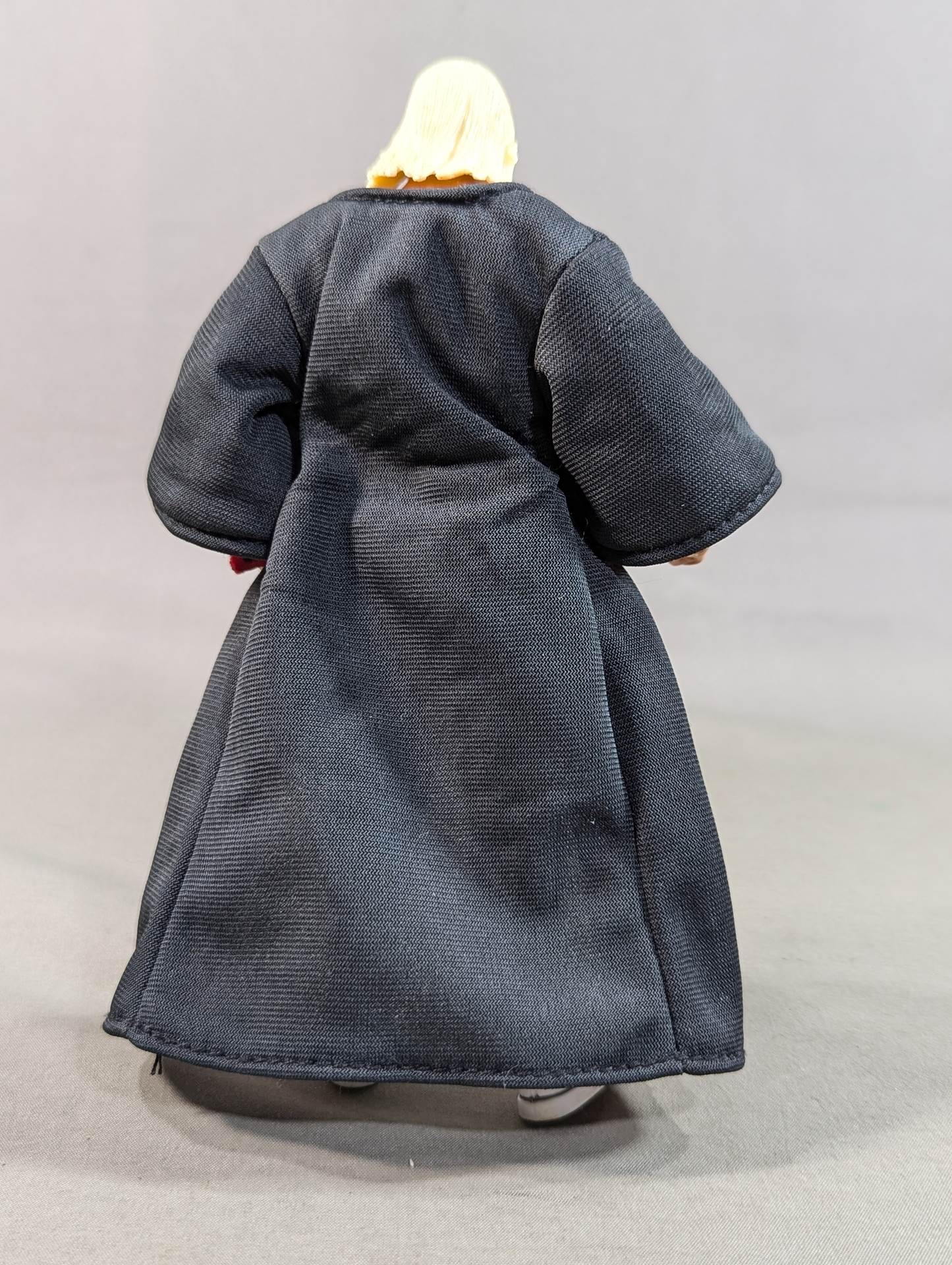 Hulk Hogan (Black Gown, Ichiban)