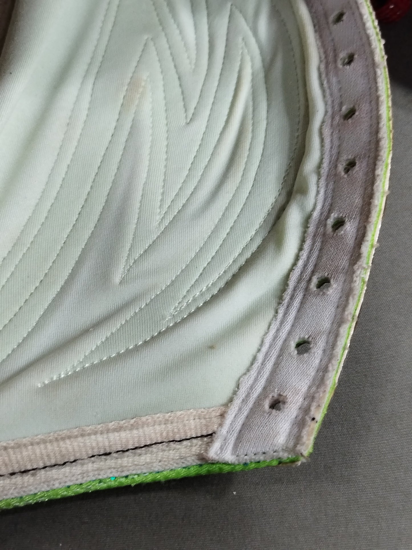 メタリック(マスカラ・ドラダ)