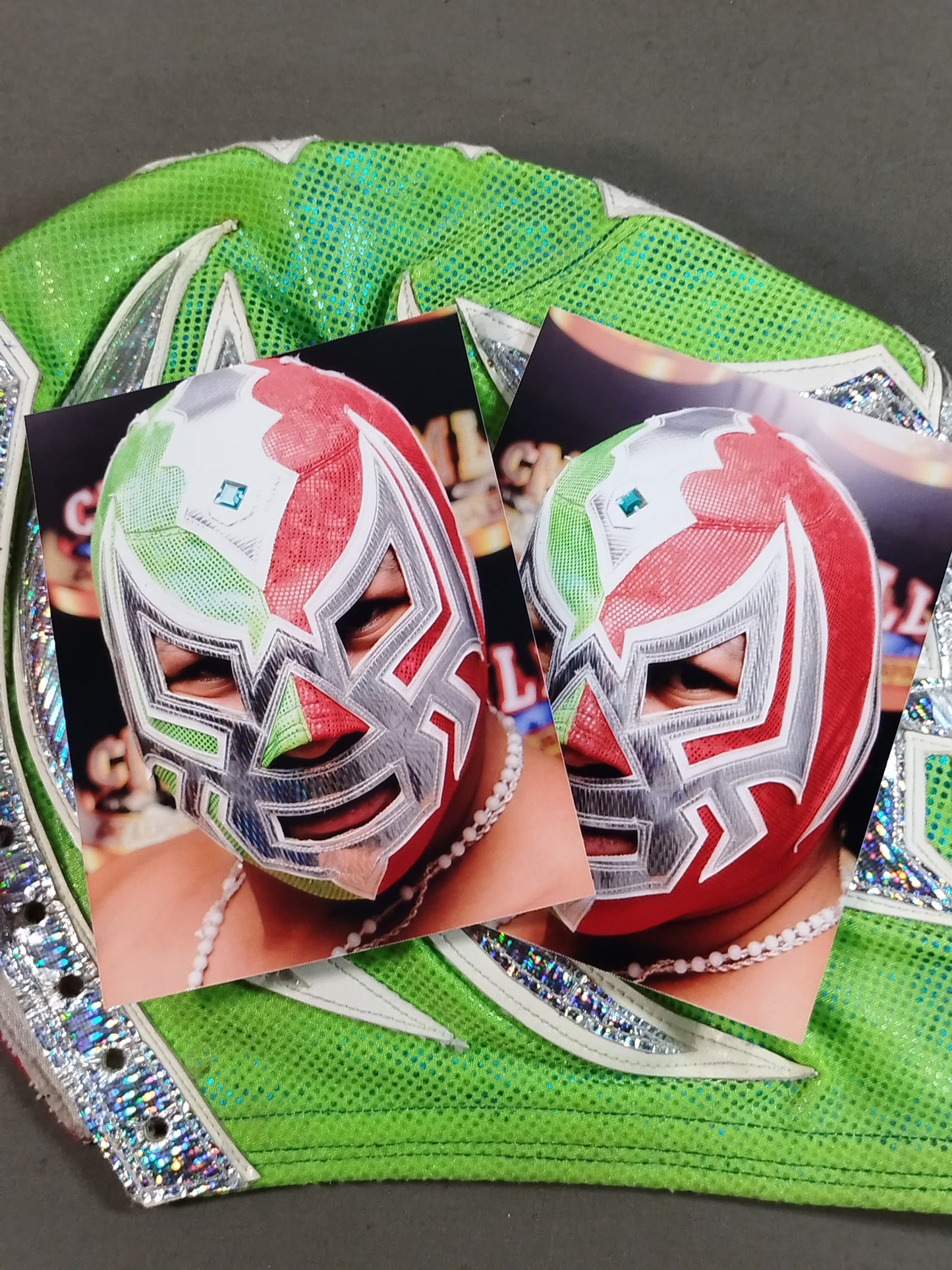 メタリック(マスカラ・ドラダ)