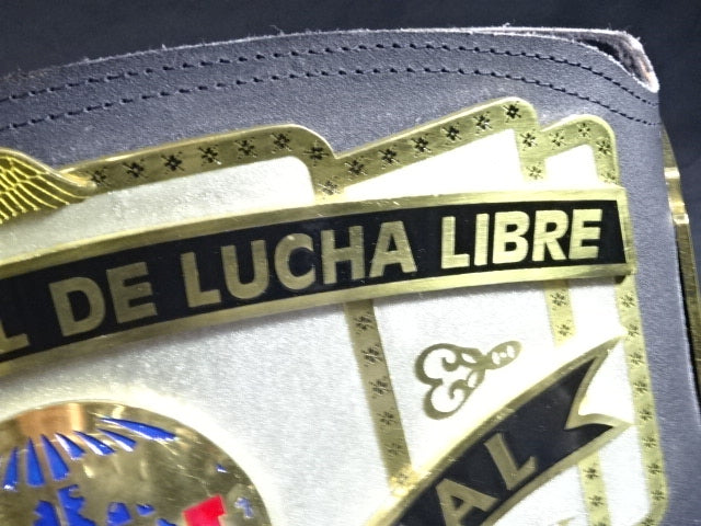 ★ worn by him !! ★ CMLL World Heavyweight Championship Belt