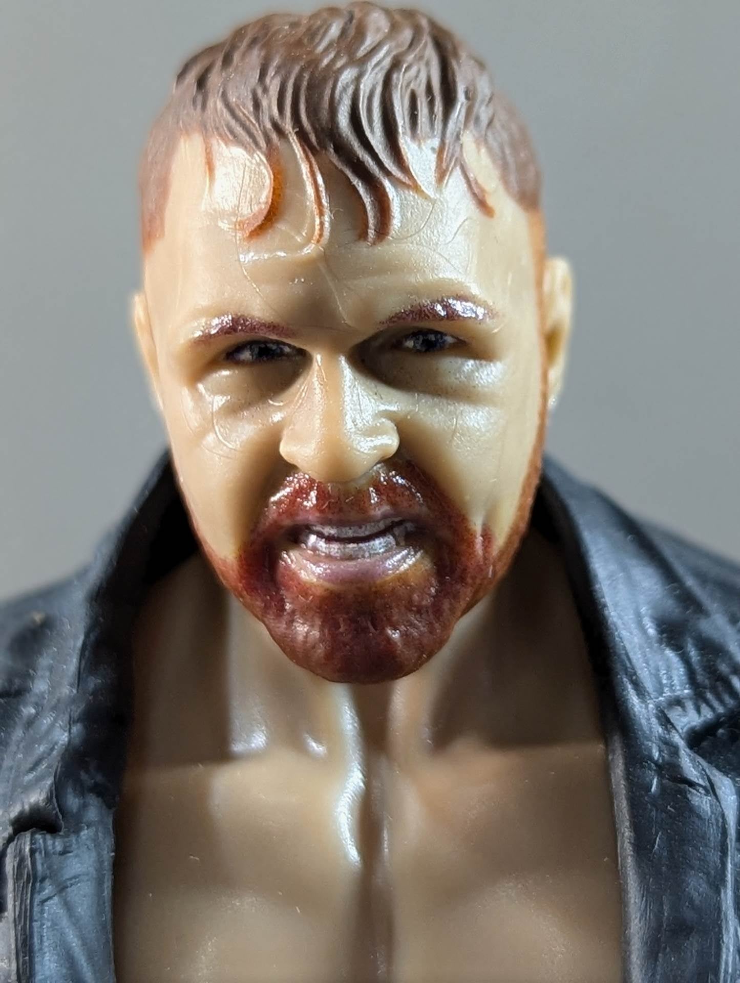 ジョン・モクスリー(黒パンツ)