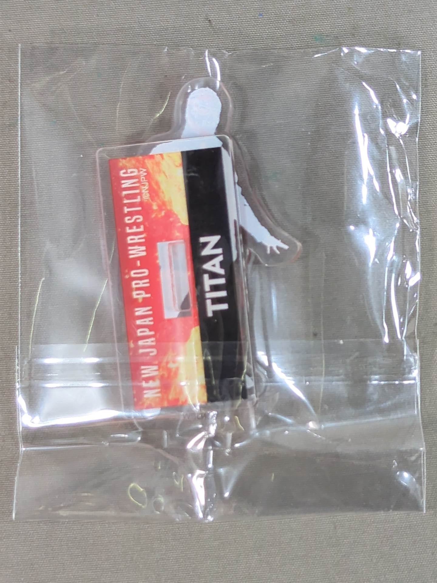 ★シンニチプレミアムくじ★ ティタン アクリルスタンド