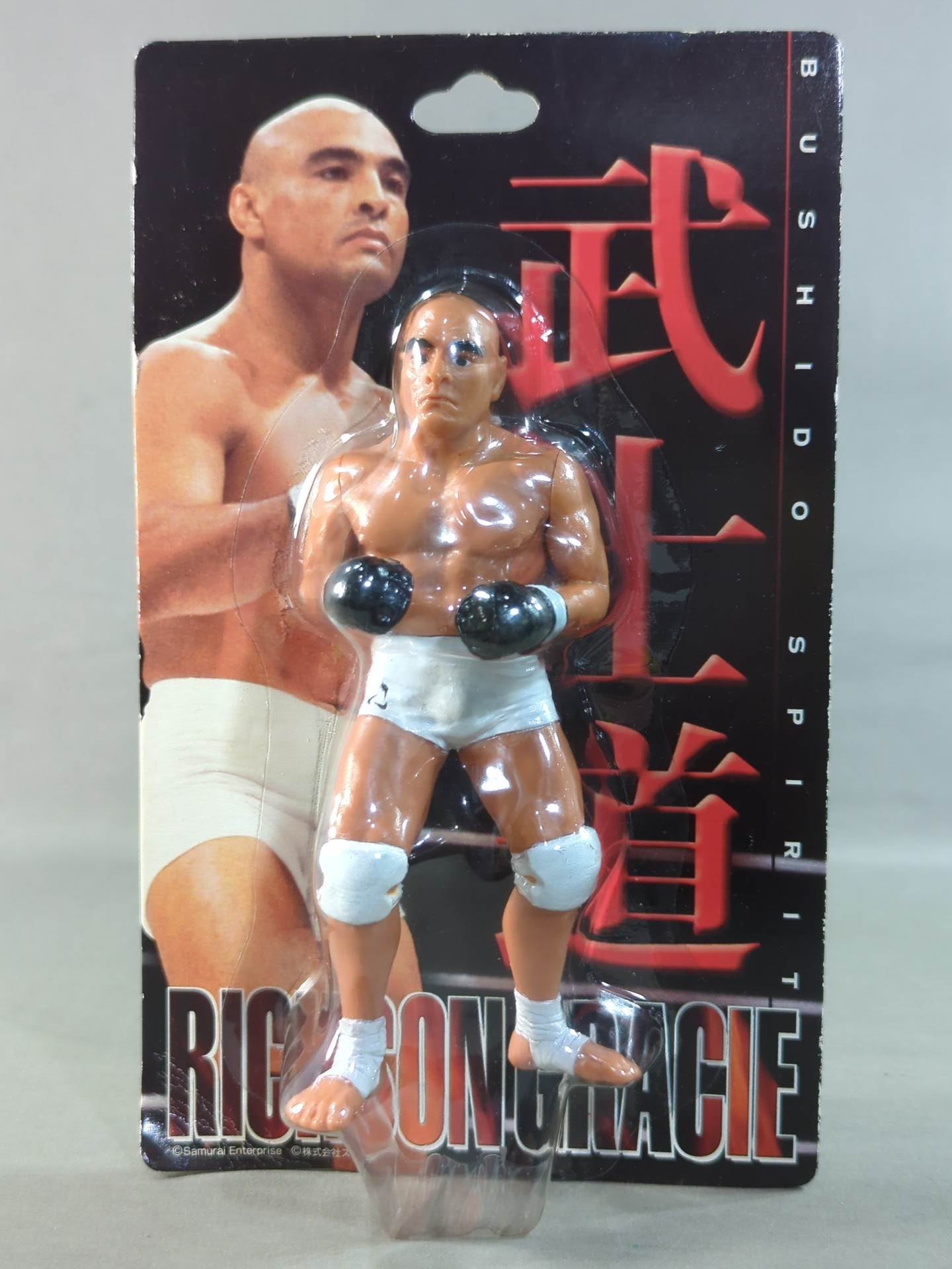 【未開封】ヒクソングレイシー フィギュア ヒクソン・グレイシー(武士道・白ニーパッド) – 闘道館