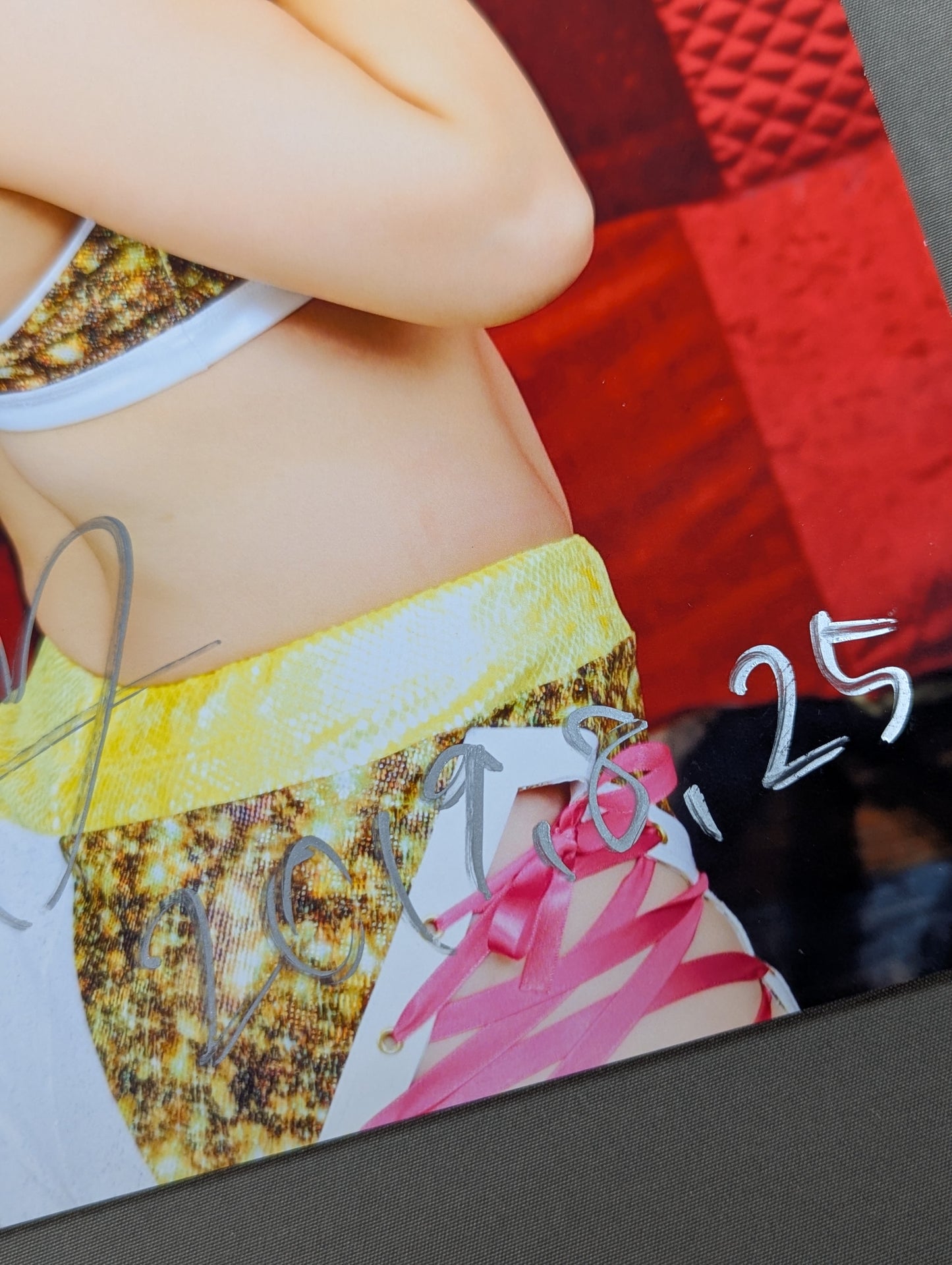 万喜なつみ(なつぽい) 直筆サイン入り ポートレート(C-6)