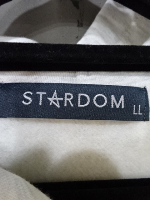 なつぽい×アベイル プルオーバーパーカー