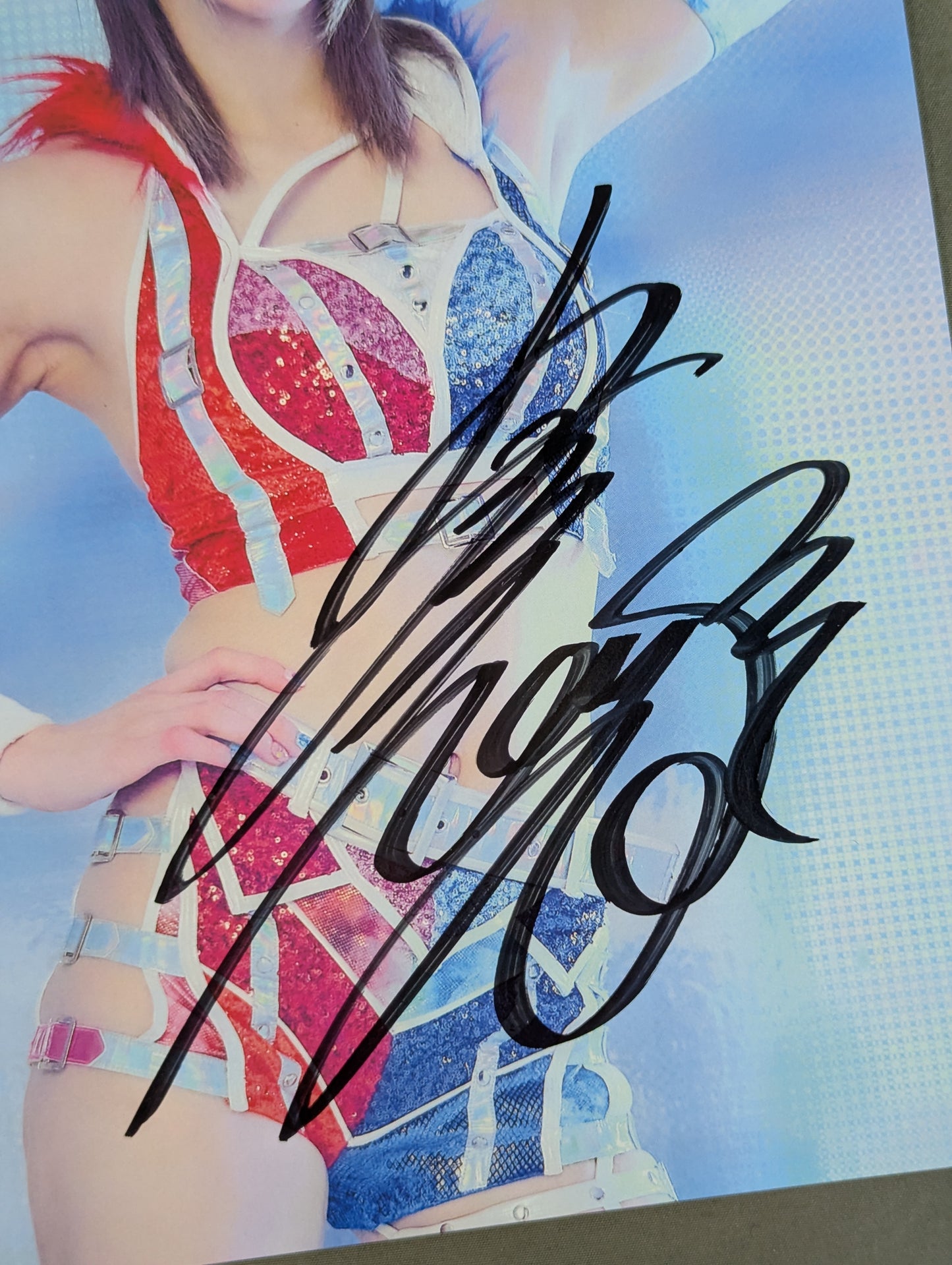Mayu Iwatani hand signed autograph Starda Pro-Photo (U-8)