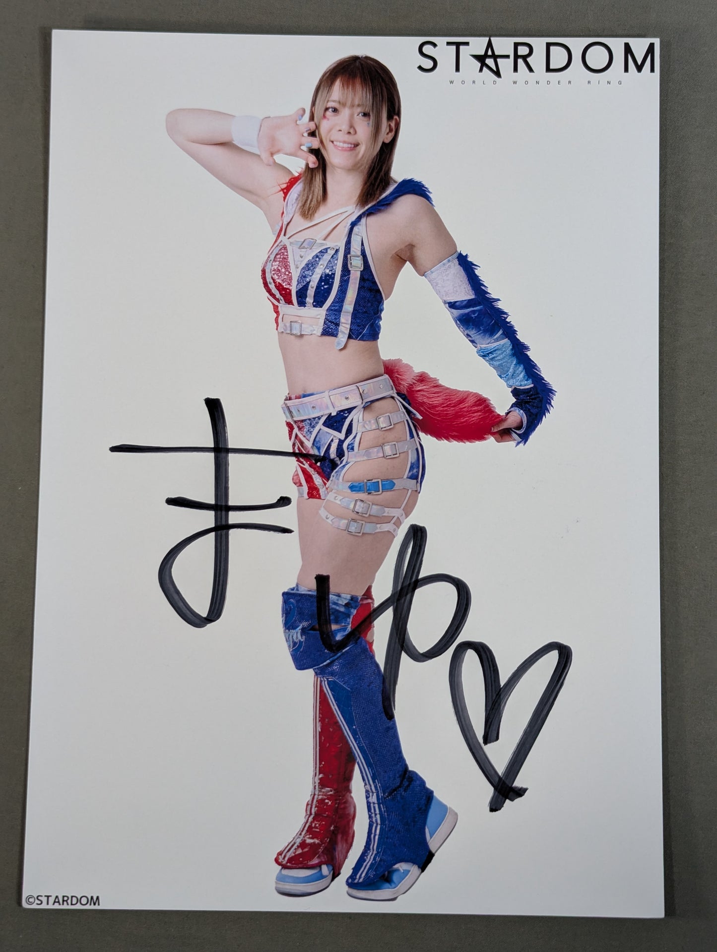 Mayu Iwatani hand signed autograph Starda Pro-Photo (U-9)
