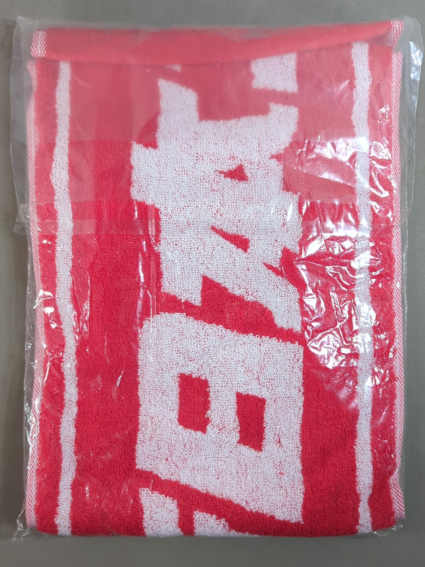 New Japan Pro Wrestling "Lion Mark Muffler towel (red× white)